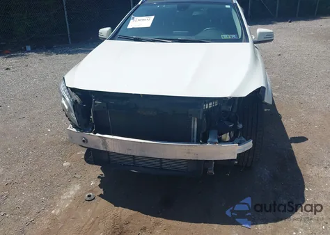 2015 Mercedes-Benz Gla 250 z USA, uszkodzony, nr VIN WDCTG4EBXFJ185262